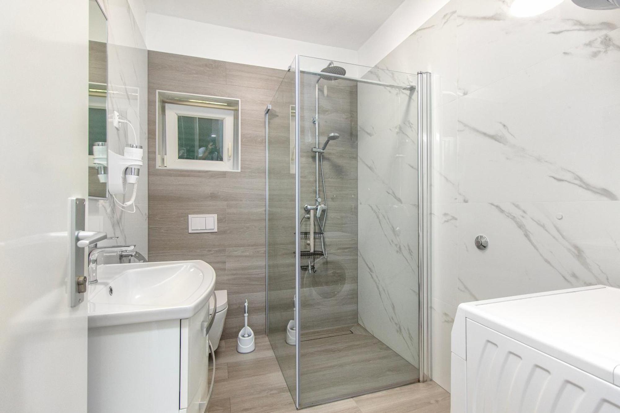 Apartment Damir Brodarica (Sibenik-Knin)