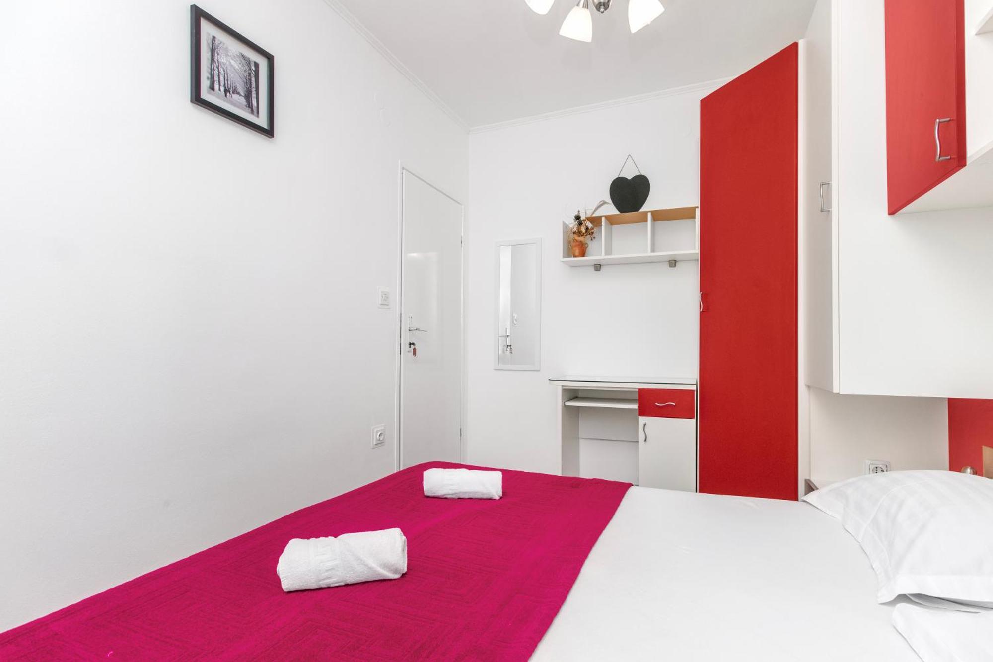 Damir Apartment *