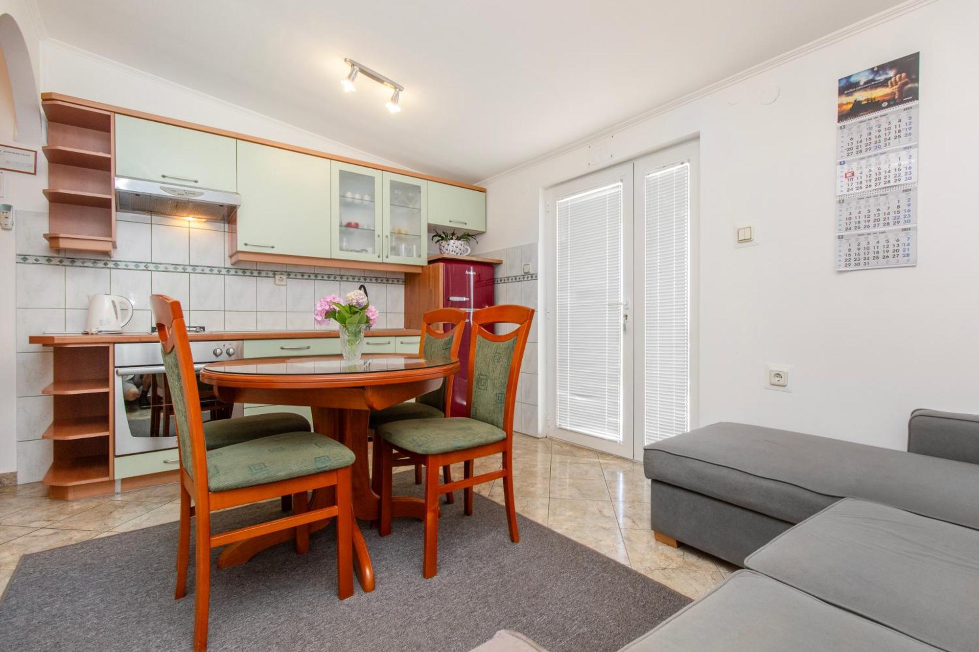 Apartment Damir